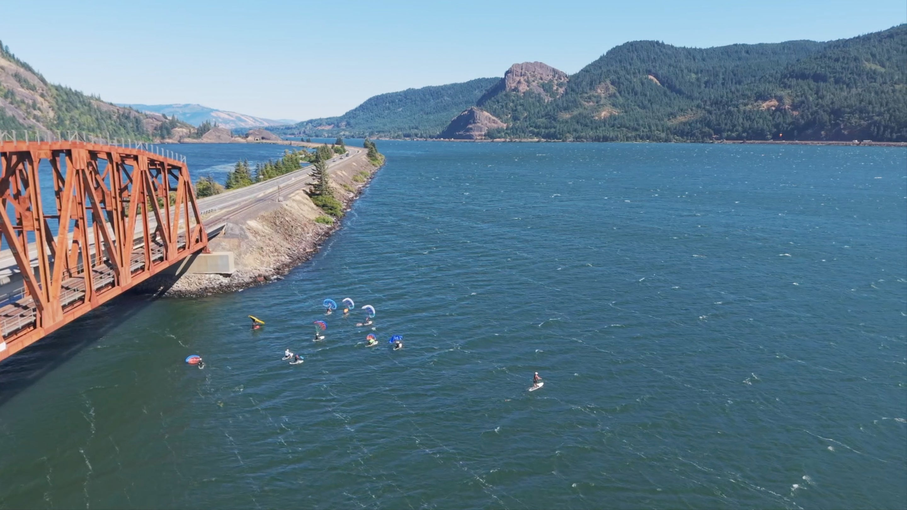 12 Flow Crafts, 12 riders, 5 miles de downwind