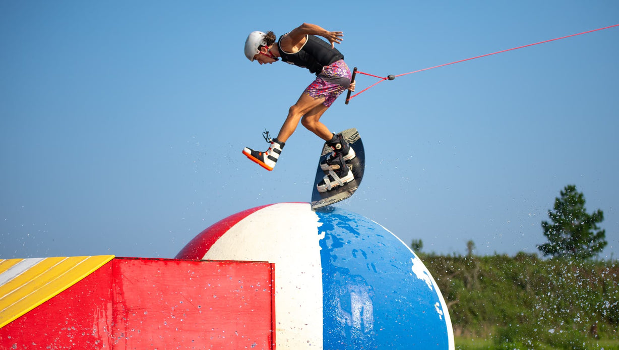 Slingshot Cable Wakeboarding