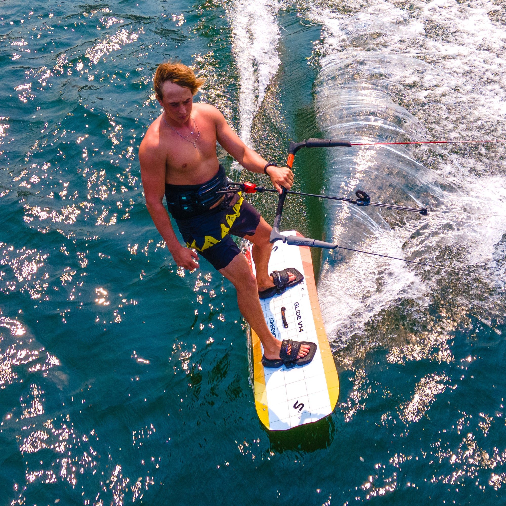 サーフィン・ボディボード Helmet - White - S Wingfoiler Kiteboard Slingshot Glide V14 | Kiteboard Twin Tip – Slingshot Sports